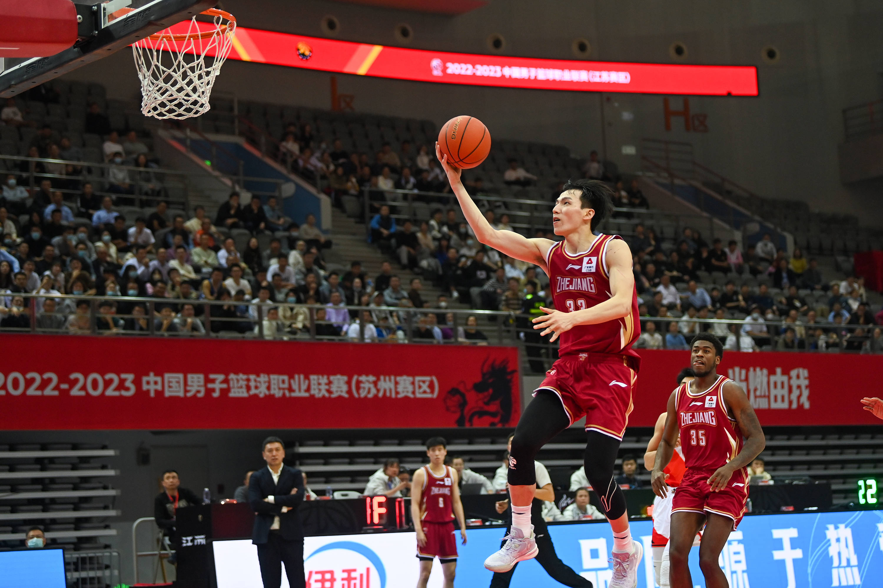 C7娱乐官方网站-墨西哥男子篮球队继续保持全勤战绩，领跑积分榜的简单介绍