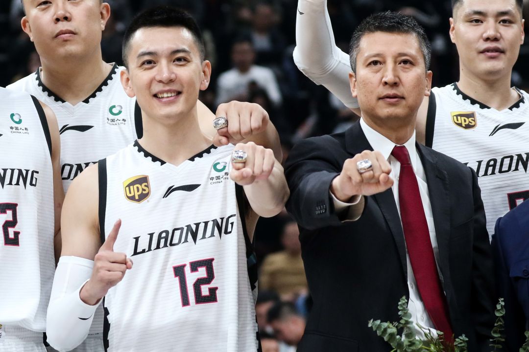 C7娱乐官方网站-雄鹰队球风顽强,多次逆袭助力取胜的是谁