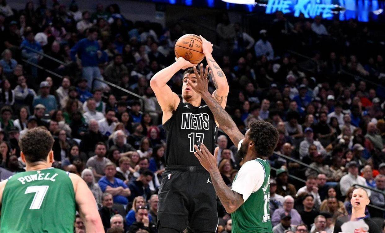 C7娱乐-快船球员连续命中三分表现抢眼(快船球员连续命中三分表现抢眼视频)