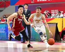 C7娱乐官方网站-集体发威，球队堵截对手咬牙坚持，保住CBA联赛前四